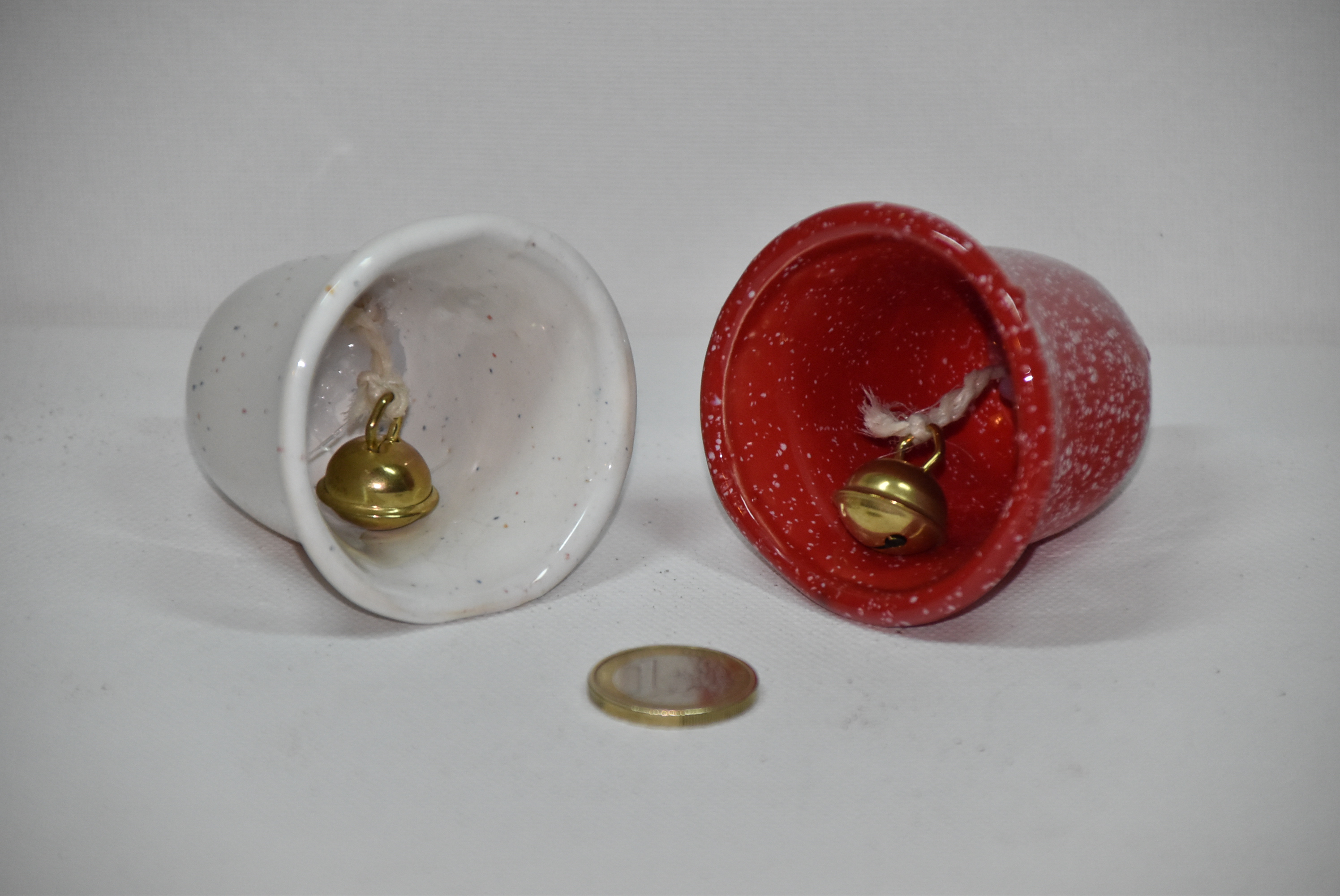 Glocken, 7cm, weiß oder rot, mit Klöppel
