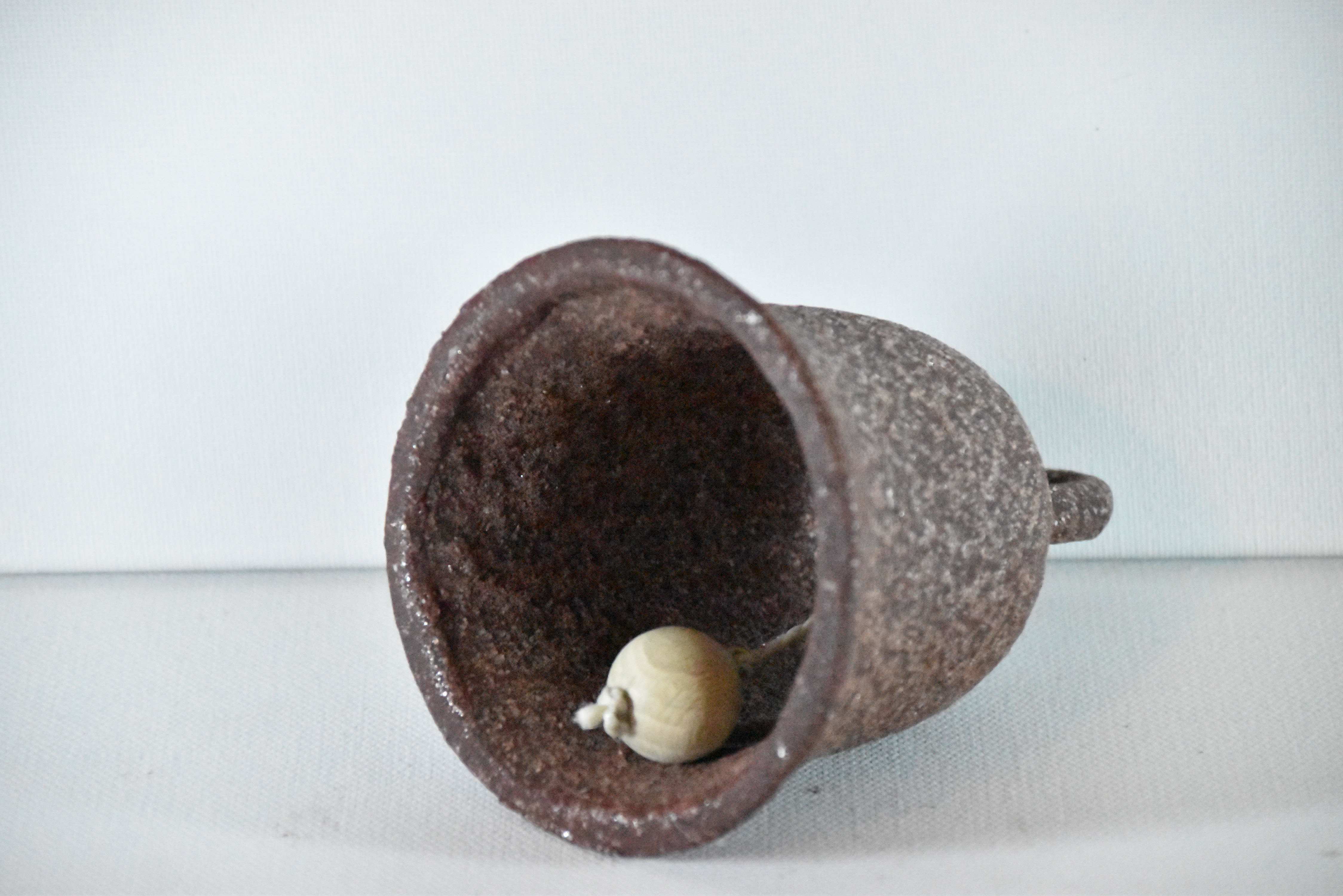 Glocke, 12 cm, rostbraun mit silberfarbenen Glitzer