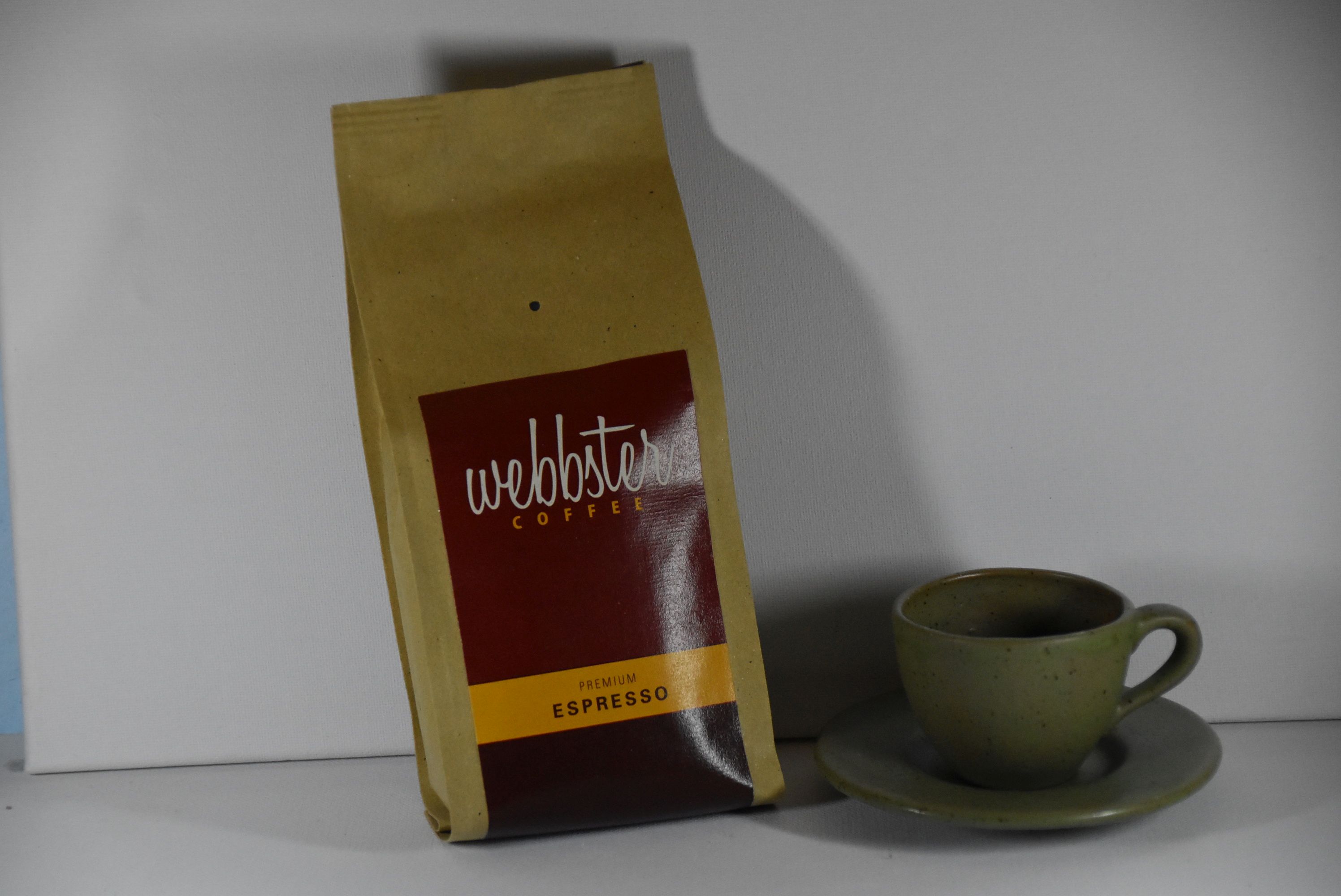 biren-abata, gr&uuml;n mit braunen Sprenkeln, matt