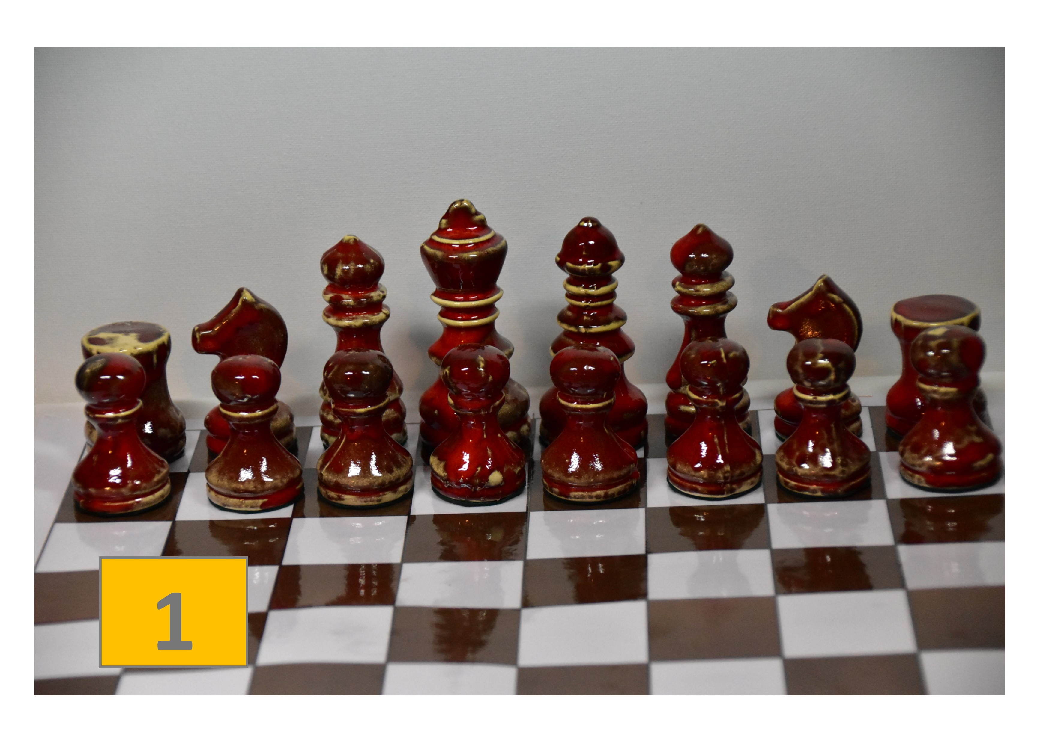 mohnort mit heller Flockenbildung, gl&auml;nzend